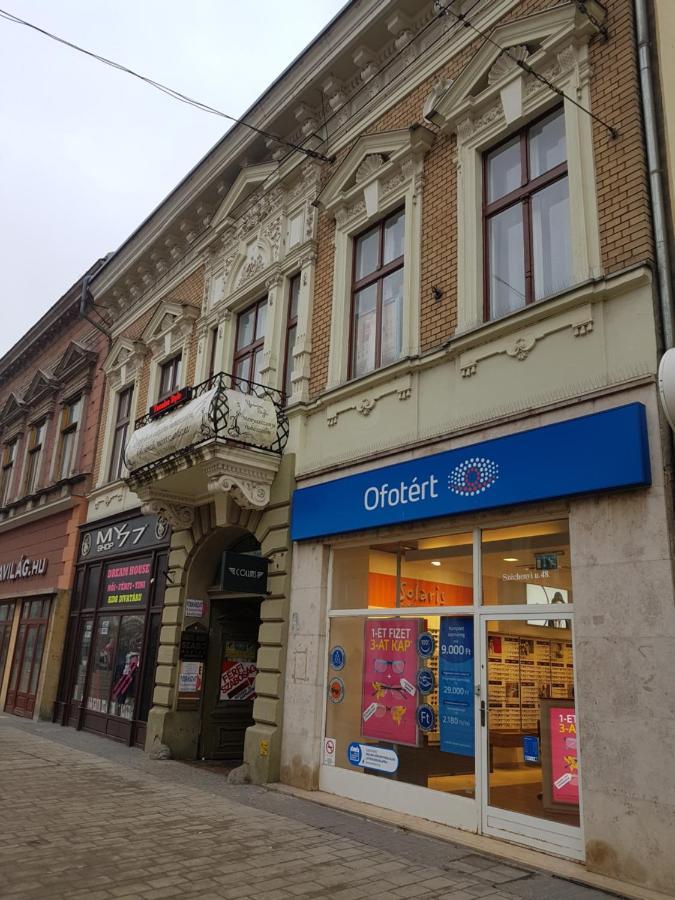 Grand Paradise Apartman Miskolc Dış mekan fotoğraf